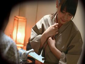 美人でエロ体型と評判の仲居さんがいる旅館に行って 人妻の仲居さんをチップで口説いてみたら･･･4時間　サンプル画像02